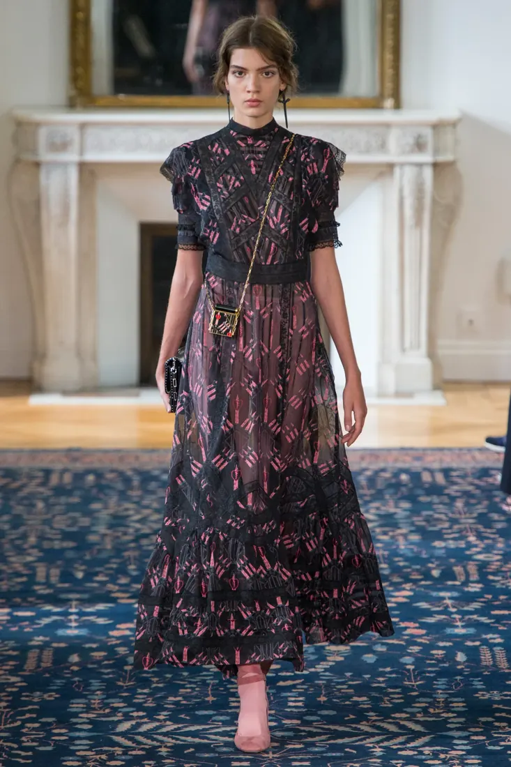 Valentino · Spring 2017 Ready To Wear