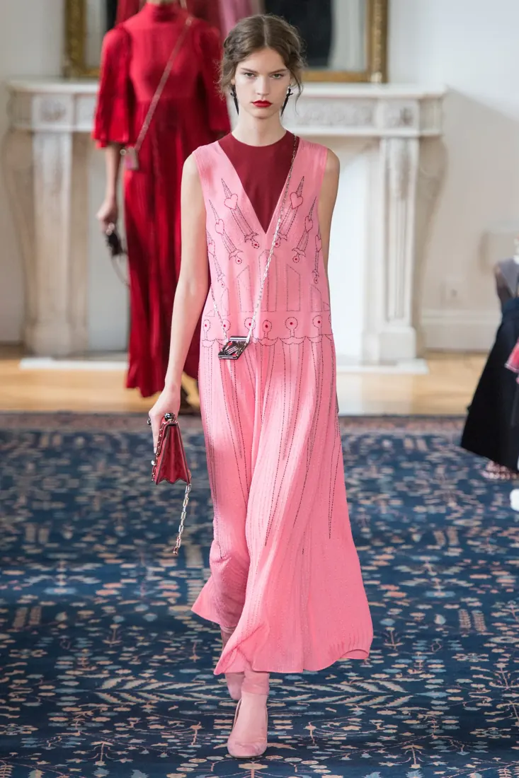 Valentino · Spring 2017 Ready To Wear