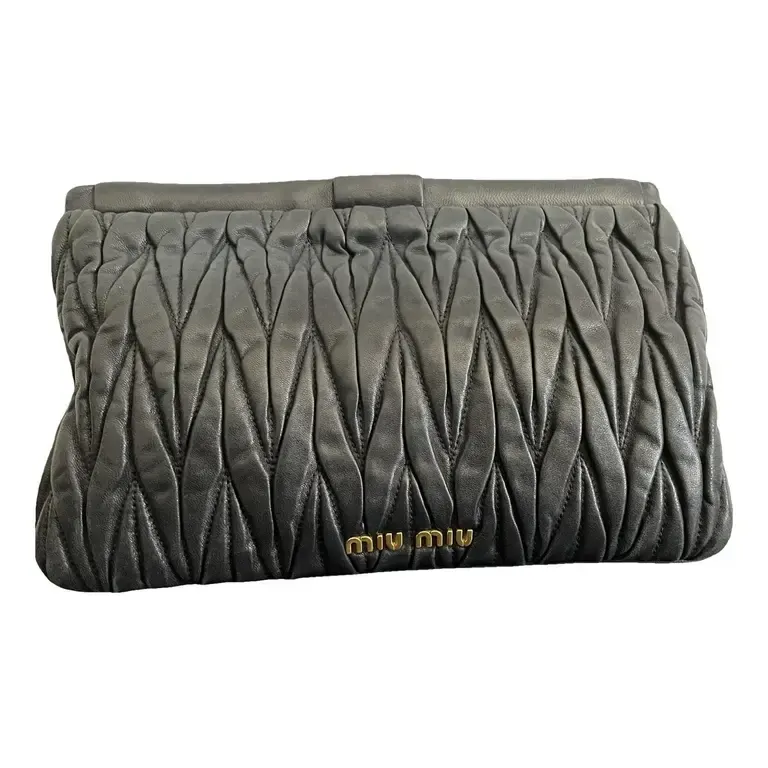 Miu Miu · Matelassé Bandoliera — resale reference