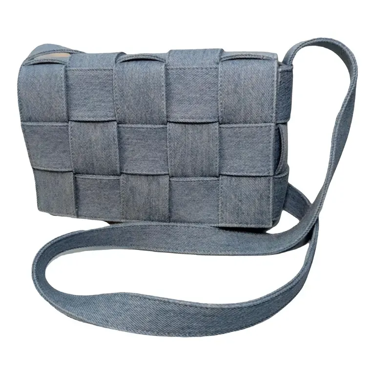 Bottega Veneta · Cassette — resale reference